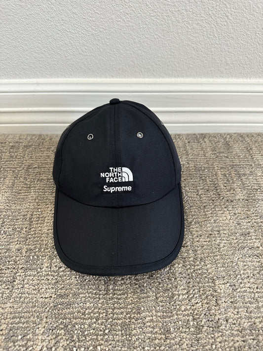 Supreme The North Face Split 6-Panel Hat