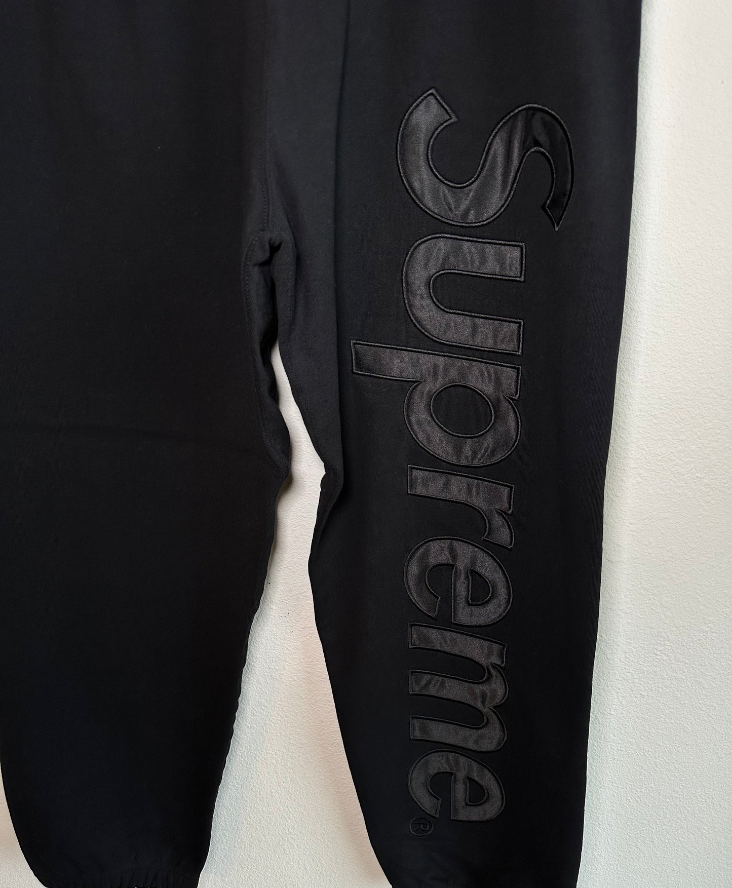 Supreme Satin Applique Sweatpant (XL)