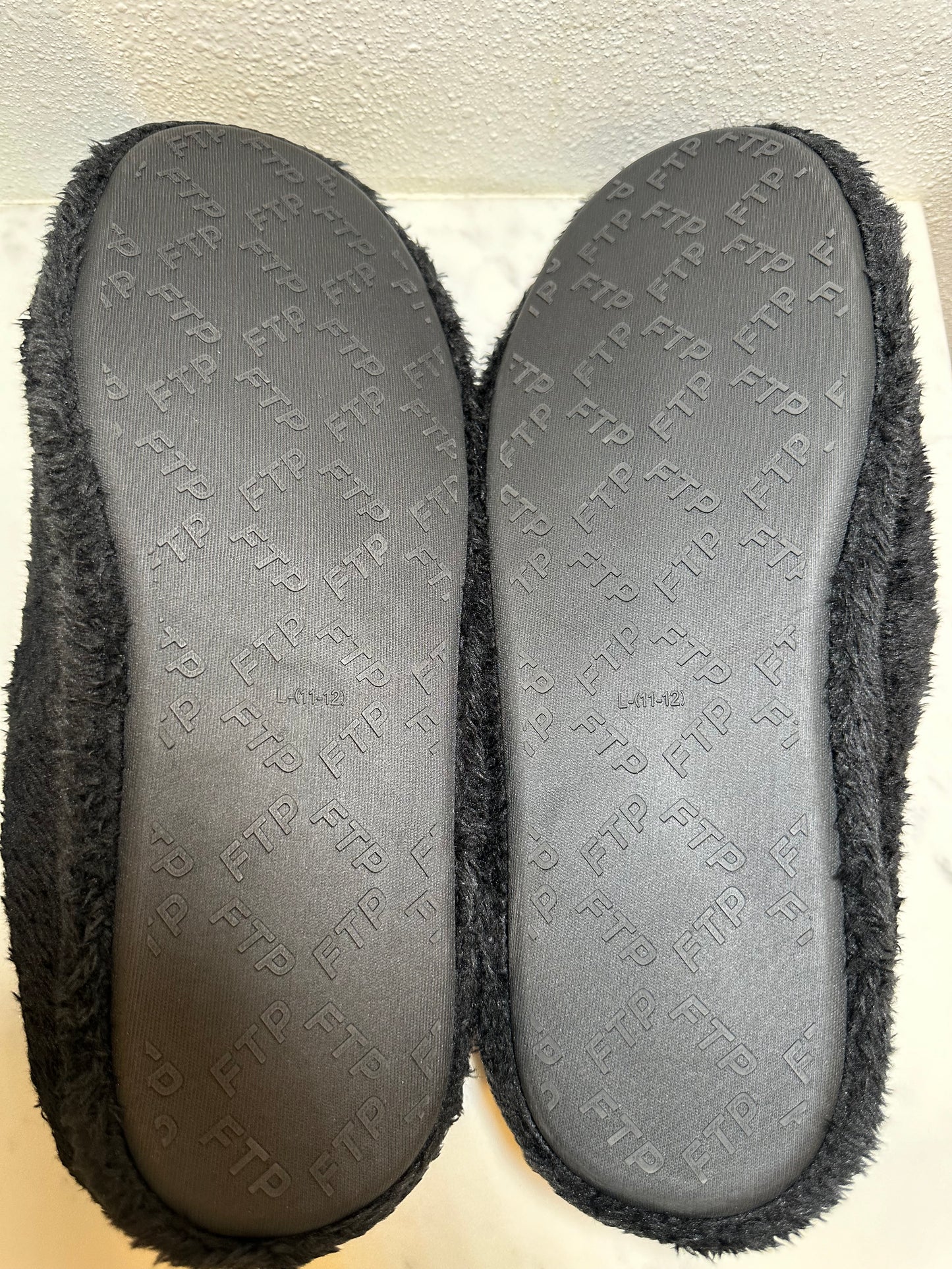 FTP Fleece Logo Slippers (11-12)