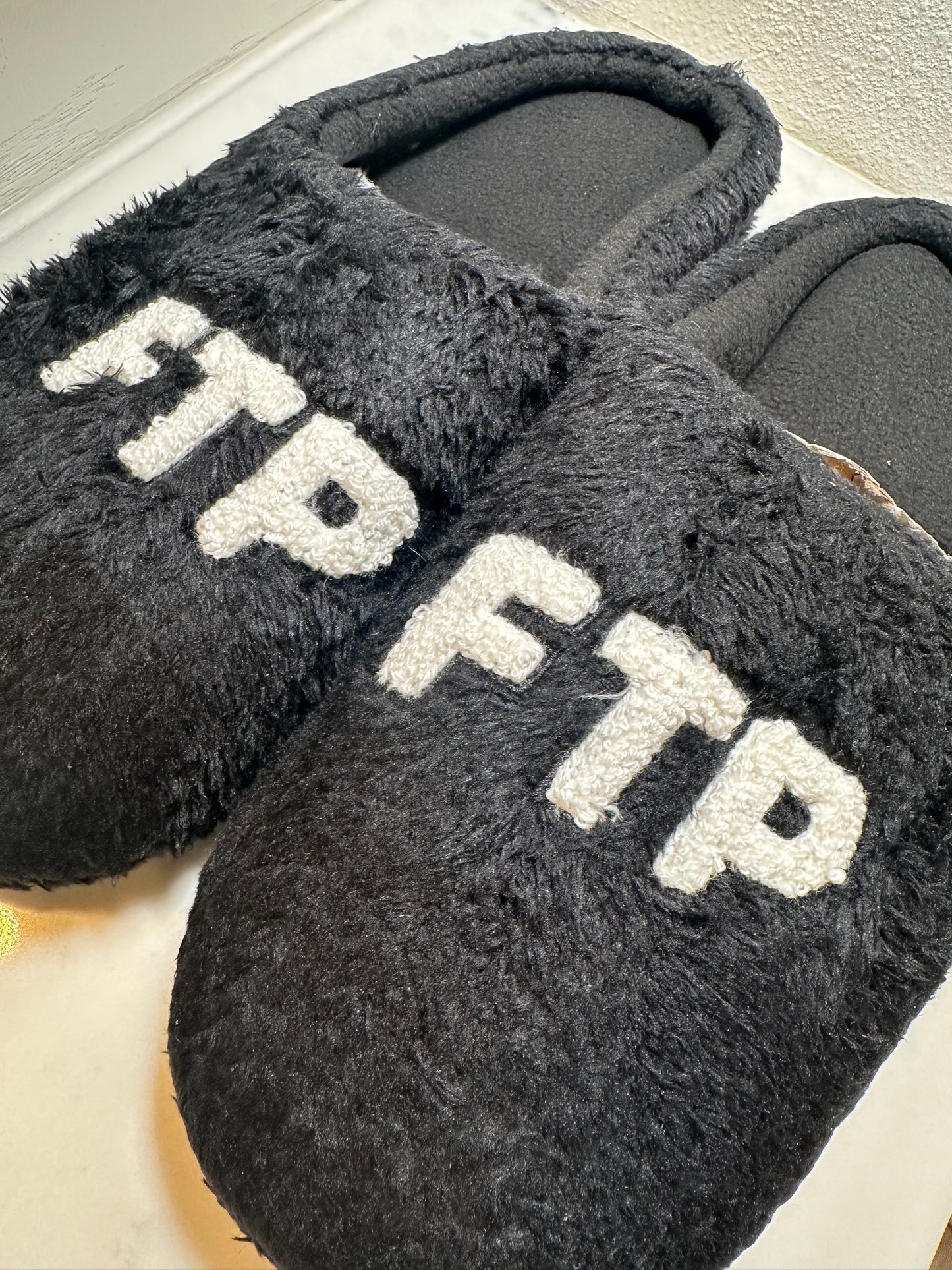 FTP Fleece Logo Slippers (11-12)