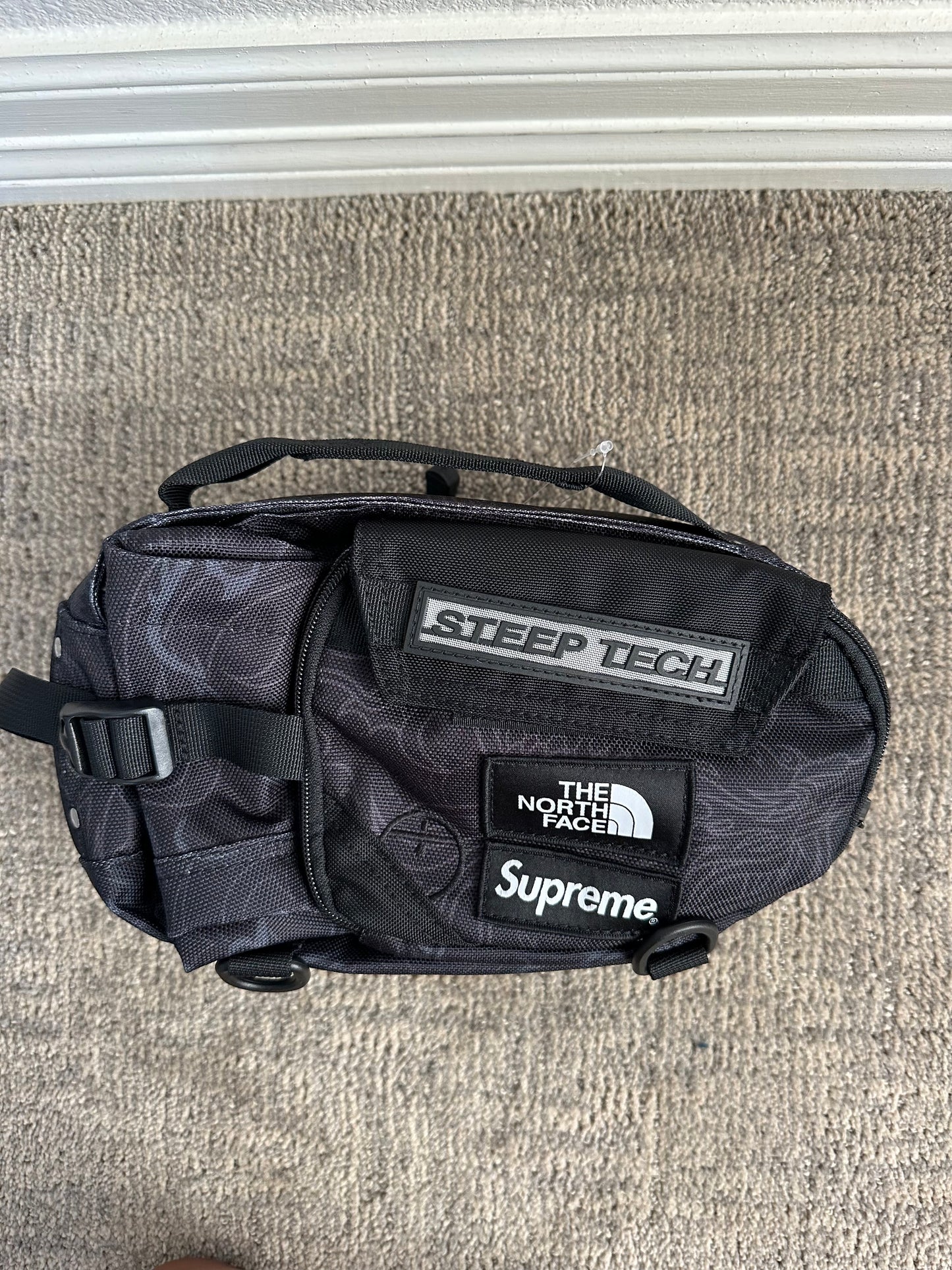 Supreme x The North Face Steep Tech Waist Bag