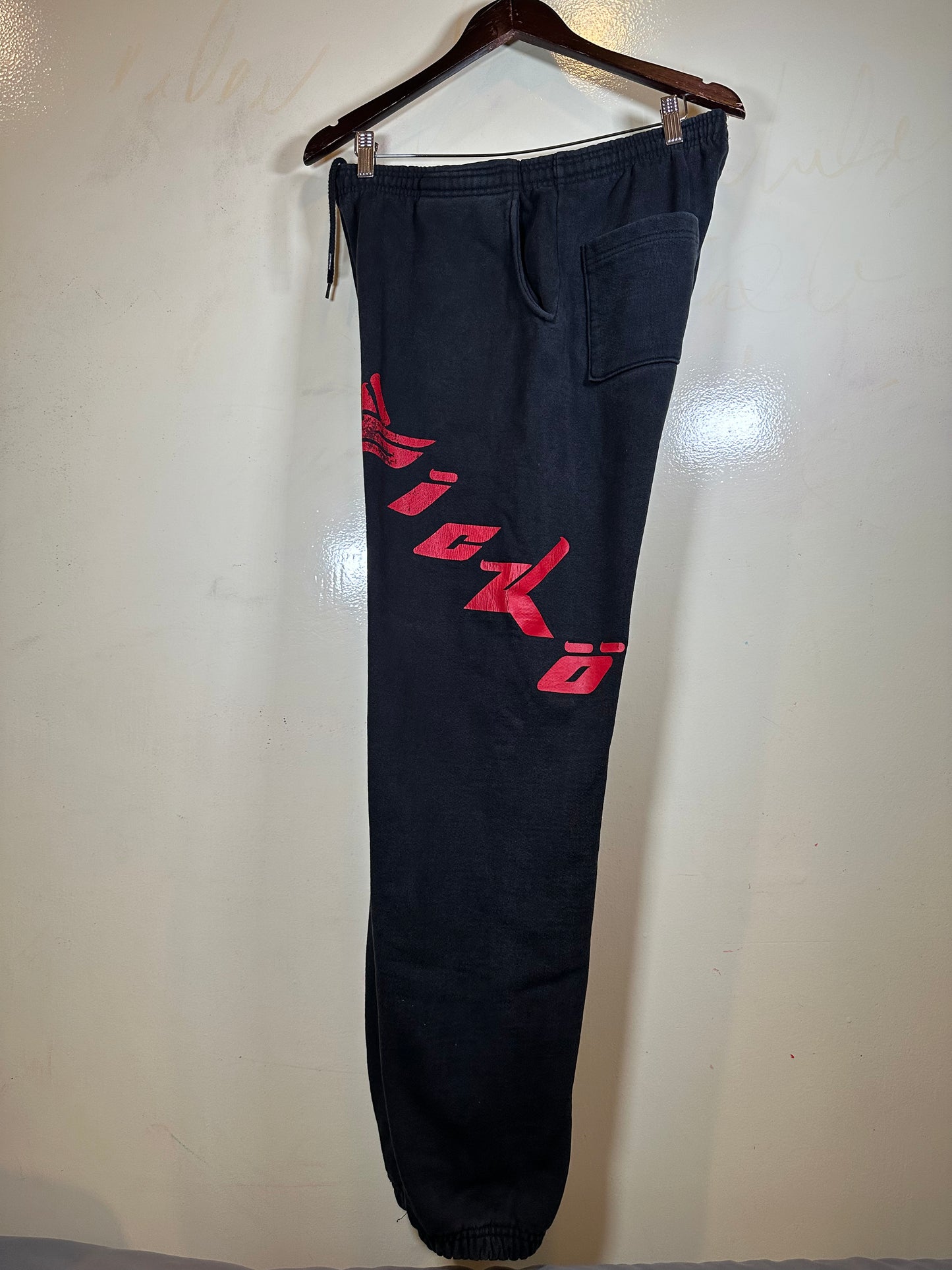 Sicko Born From Pain Sweatpants (L)