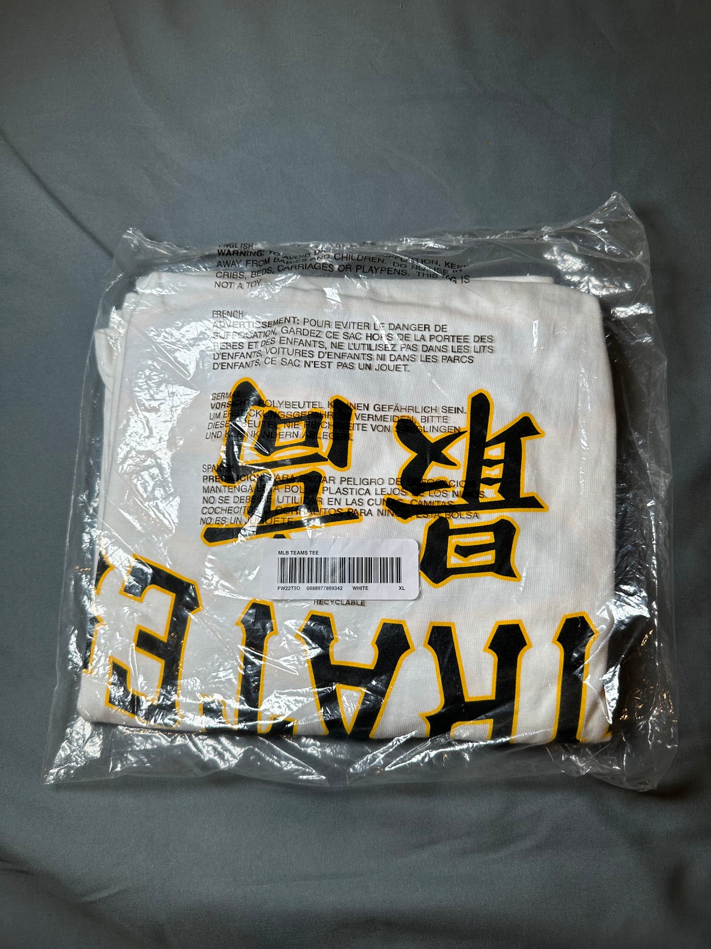 Supreme Pittsburgh Pirates Kanji MLB Teams Tee (XL)