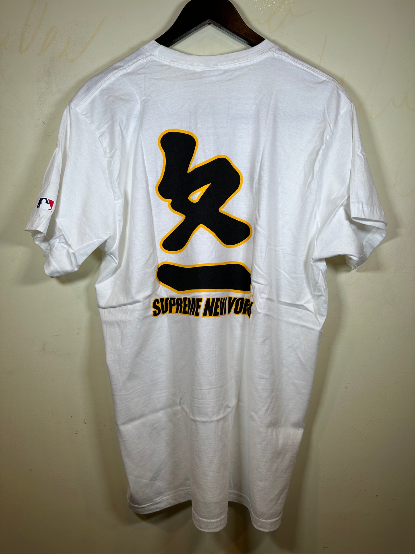 Supreme Pittsburgh Pirates Kanji MLB Teams Tee (XL)